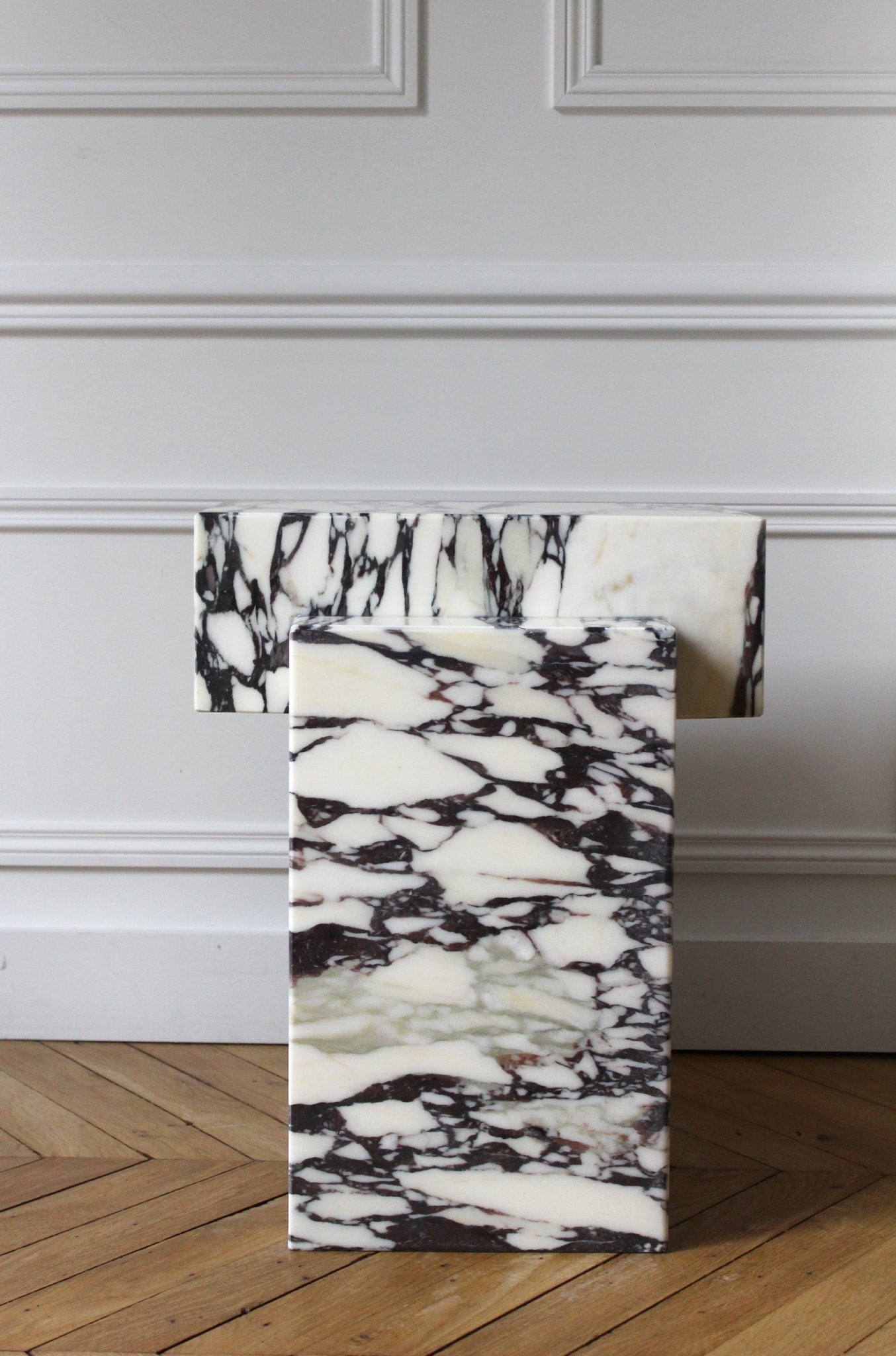 Sorrento Marble &amp; Onyx Plinth - Elsa Home And Beauty